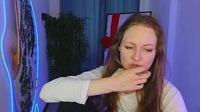 Snapshot of freya_nilsson chatting on 02-09-25, 12:30 freya nilsson online show from 02-09-25, 12:30
