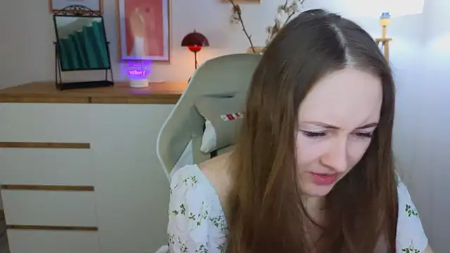 Snapshot of freya_nilsson chatting on 03-04-25, 06:29 freya nilsson online show from 03-04-25, 06:29