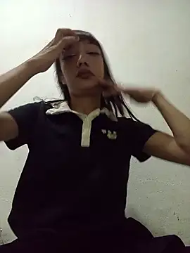 Snapshot of Karmakuro chatting on 04-04-26, 11:02 Karmakuro online show from 04-04-26, 11:02