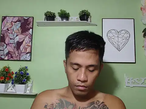 Thyler08 online show from 09-19-25, 06:59