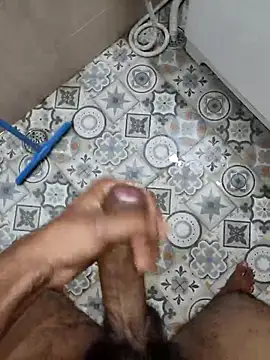 Snapshot of BiggDse chatting on 03-08-25, 04:28 BiggDse online show from 03-08-25, 04:28