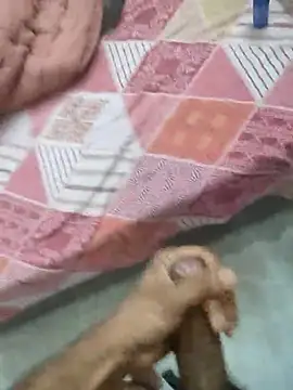 Snapshot of BiggDse chatting on 03-08-25, 07:42 BiggDse online show from 03-08-25, 07:42