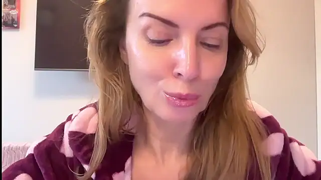 RachellAmazing online show from 02-06-25, 09:53