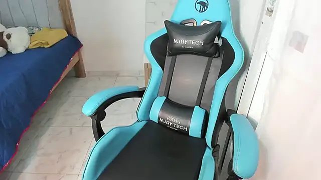 Lunastar02 online show from 03-16-25, 01:27