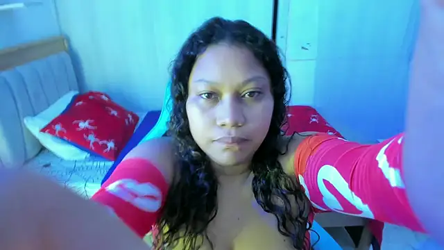 Lunastar02 online show from 10-23-25, 01:32