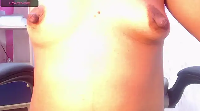 Snapshot of Amy_Ronan chatting on 01-24-25, 06:56 Amy Ronan online show from 01-24-25, 06:56