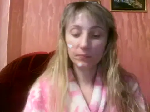 Snapshot of Biddy_Alana chatting on 12-10-24, 01:55 Biddy Alana online show from 12-10-24, 01:55