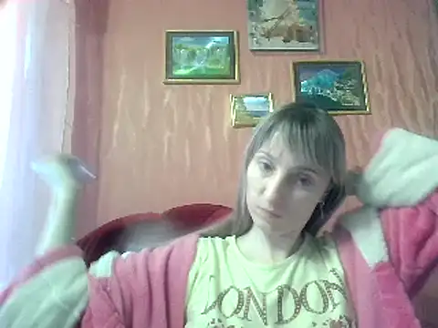 Snapshot of Biddy_Alana chatting on 01-09-25, 07:42 Biddy Alana online show from 01-09-25, 07:42