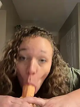 AuroraSummers online show from 02-25-25, 03:42