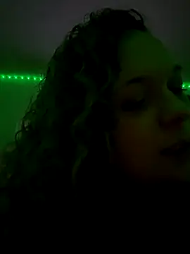 AuroraSummers online show from 12-16-25, 05:45