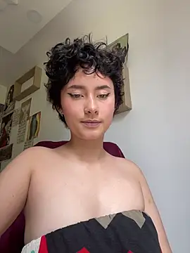 Snapshot of bellaa-w chatting on 10-27-25, 05:50 bellaa-w online show from 10-27-25, 05:50