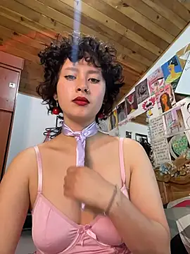 Snapshot of bellaa-w chatting on 02-12-26, 12:44 bellaa-w online show from 02-12-26, 12:44