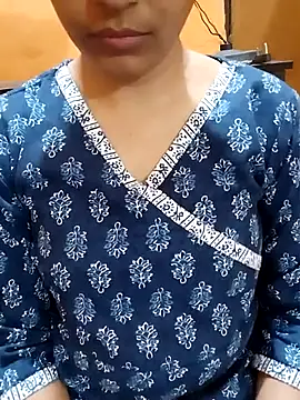 Snapshot of Diya_143 chatting on 03-15-25, 03:59 Diya 143 online show from 03-15-25, 03:59