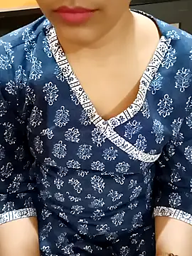 Snapshot of Diya_143 chatting on 03-15-25, 07:05 Diya 143 online show from 03-15-25, 07:05