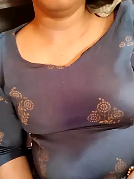 Snapshot of Diya_143 chatting on 03-16-25, 08:10 Diya 143 online show from 03-16-25, 08:10