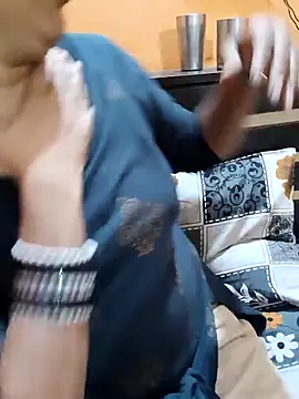 Snapshot of Diya_143 chatting on 03-16-25, 02:44 Diya 143 online show from 03-16-25, 02:44