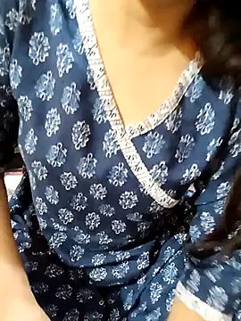 Snapshot of Diya_143 chatting on 03-21-25, 03:46 Diya 143 online show from 03-21-25, 03:46