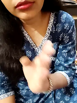 Snapshot of Diya_143 chatting on 03-21-25, 10:06 Diya 143 online show from 03-21-25, 10:06