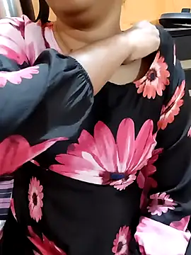 Snapshot of Diya_143 chatting on 03-22-25, 02:47 Diya 143 online show from 03-22-25, 02:47