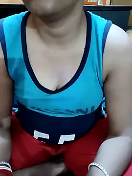 Snapshot of Diya_143 chatting on 09-12-25, 05:46 Diya 143 online show from 09-12-25, 05:46