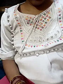 Snapshot of Diya_143 chatting on 09-28-25, 07:58 Diya 143 online show from 09-28-25, 07:58