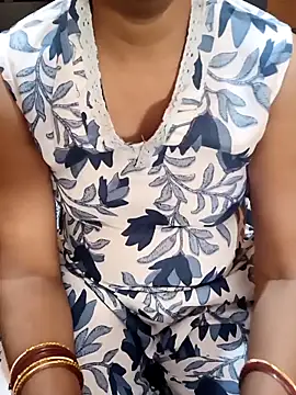 Snapshot of Diya_143 chatting on 10-01-25, 08:09 Diya 143 online show from 10-01-25, 08:09