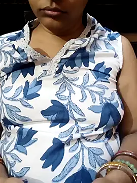 Snapshot of Diya_143 chatting on 10-06-25, 08:39 Diya 143 online show from 10-06-25, 08:39