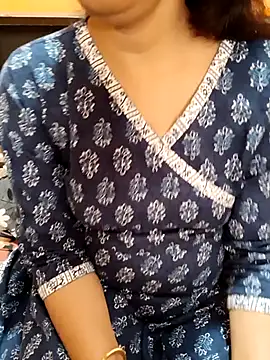 Snapshot of Diya_143 chatting on 11-07-25, 07:08 Diya 143 online show from 11-07-25, 07:08