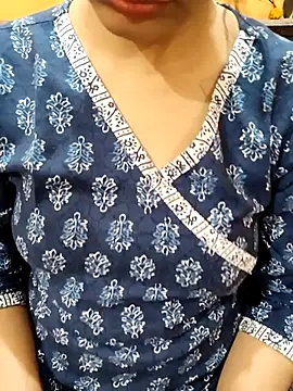 Snapshot of Diya_143 chatting on 11-07-25, 07:36 Diya 143 online show from 11-07-25, 07:36