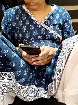 Snapshot of Diya_143 chatting on 11-10-25, 08:19 Diya 143 online show from 11-10-25, 08:19