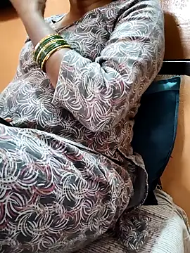 Snapshot of Diya_143 chatting on 11-12-25, 04:57 Diya 143 online show from 11-12-25, 04:57