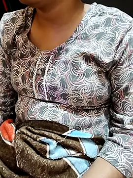 Snapshot of Diya_143 chatting on 11-20-25, 08:25 Diya 143 online show from 11-20-25, 08:25