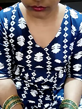 Snapshot of Diya_143 chatting on 11-23-25, 06:57 Diya 143 online show from 11-23-25, 06:57