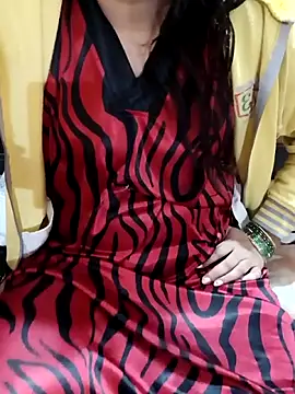 Snapshot of Diya_143 chatting on 11-30-25, 06:45 Diya 143 online show from 11-30-25, 06:45