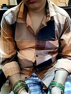 Snapshot of Diya_143 chatting on 12-01-25, 06:51 Diya 143 online show from 12-01-25, 06:51