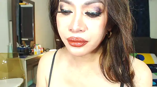 Snapshot of HugeKatarinaTS chatting on 02-02-25, 08:57 HugeKatarinaTS online show from 02-02-25, 08:57