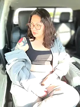 nativepumpkin95 online show from 10-10-25, 07:57