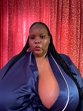 Snapshot of Michyboldy chatting on 10-15-25, 05:40 Michyboldy online show from 10-15-25, 05:40