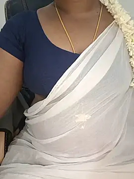 Snapshot of Tamil-hotwife chatting on 06-07-26, 06:22 Tamil-hotwife online show from 06-07-26, 06:22