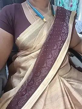 Snapshot of Tamil-hotwife chatting on 07-19-26, 07:56 Tamil-hotwife online show from 07-19-26, 07:56