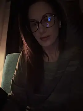 Fiona Kent  online show from 12-10-24, 03:09