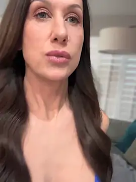 Fiona Kent  online show from 03-20-25, 09:24