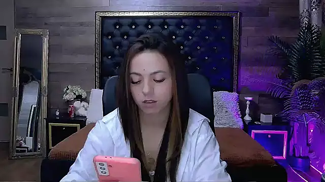 PlayfulElla online show from 10-11-25, 05:17