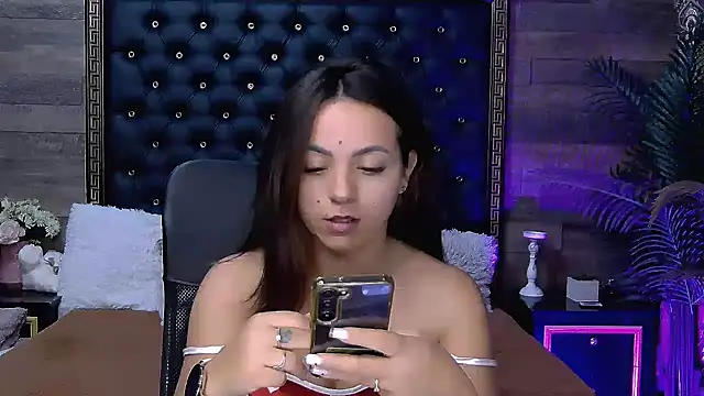 PlayfulElla online show from 10-28-25, 12:19