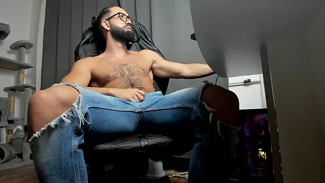 liamaesthetic online show from 11-08-25, 08:36