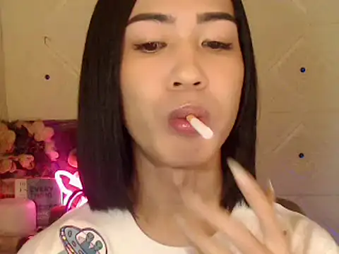 Snapshot of Lemonadexxx chatting on 03-07-25, 08:23 Lemonadexxx online show from 03-07-25, 08:23