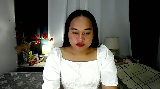 Snapshot of bettina_love chatting on 12-11-24, 10:14 bettina love online show from 12-11-24, 10:14