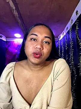 bettina love online show from 11-18-25, 04:50