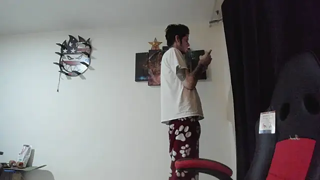 Jeff Waltonxh online show from 12-21-25, 05:25