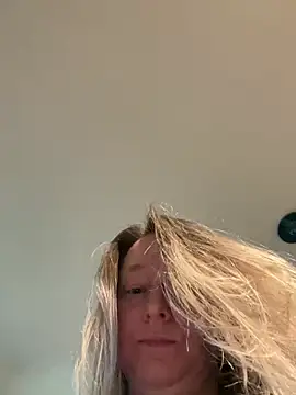 Snapshot of Vivian_MayXxX chatting on 12-18-24, 09:29 Vivian MayXxX online show from 12-18-24, 09:29